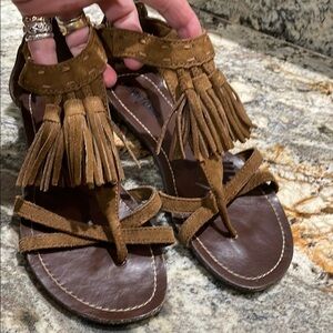 Minnetonka Brown suede Fringe Sandals size 9